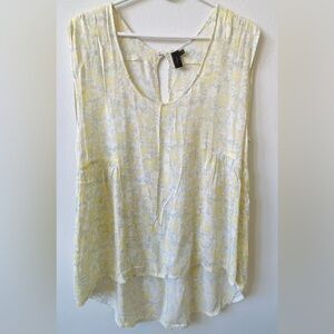EUC Valija Gitana Light Yellow Floral Sleeveless Women's Top L